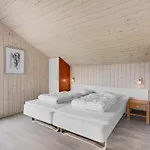Feriehus In With Sauna *