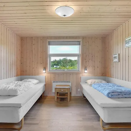 In With Sauna